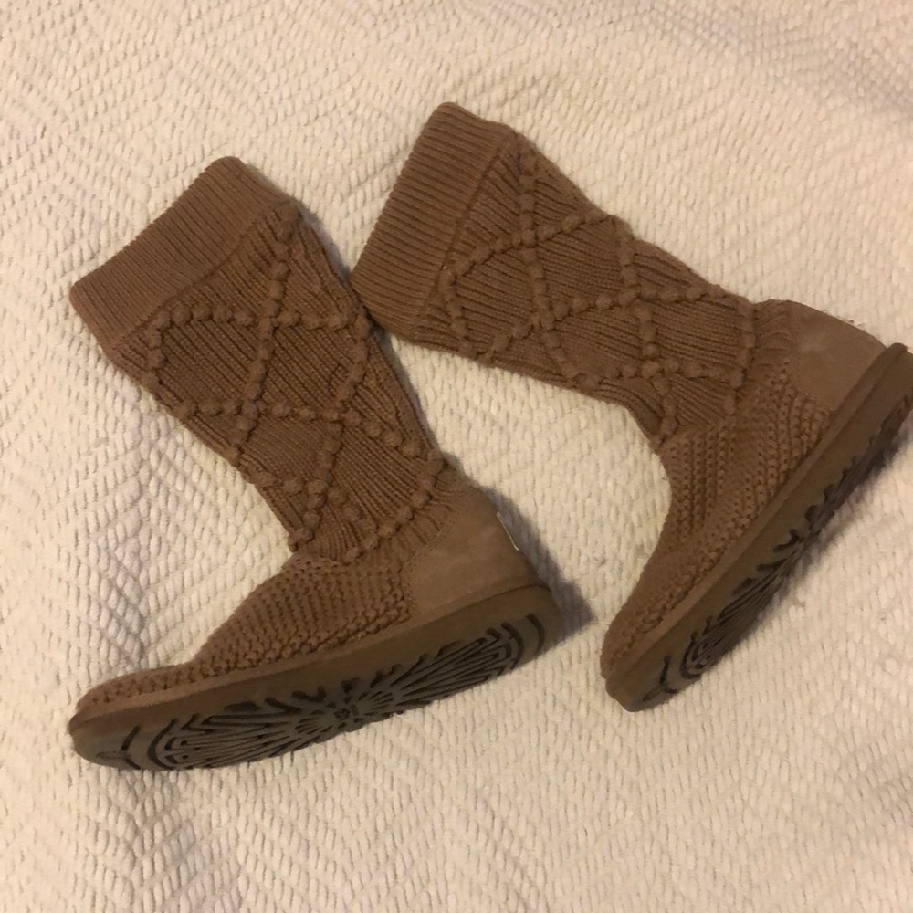 UGG Knit boot